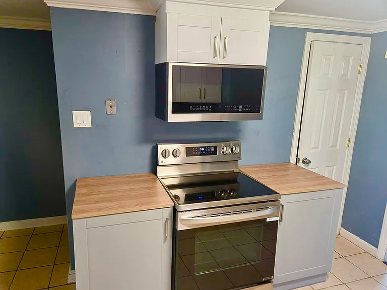 33 Gorham Pl — Photo 4