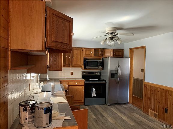 4th image of 1908 Bedford St