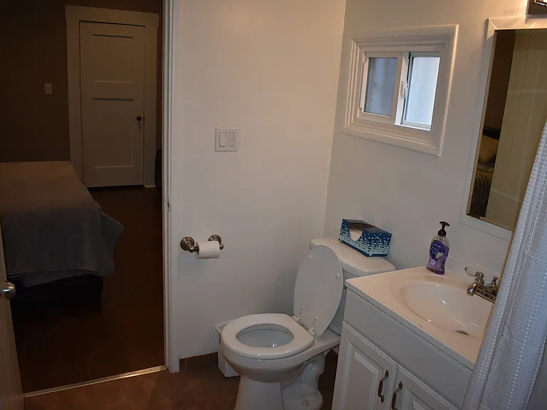 918 10th St #1 — Photo 14