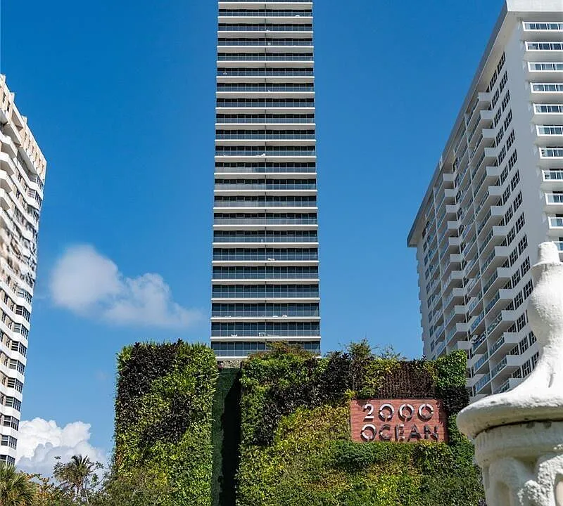 2000 Ocean Dr #5A