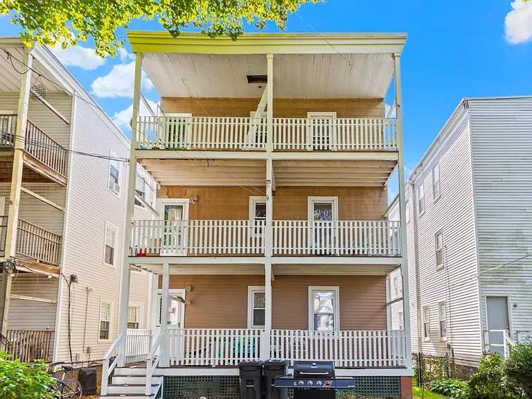 19 Taft St #3 — Photo 20