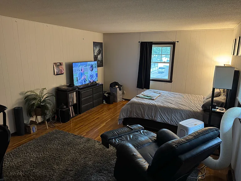 1624 Alabama Ave S — Photo 13