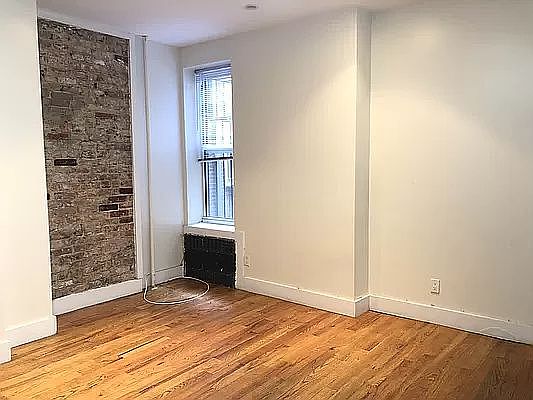 5th image of 1007 President St #A