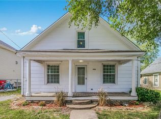 1404 S Park Ave, Oak Grove, MO 64075