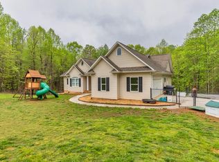 6916 County Line Rd, Lula, GA 30554