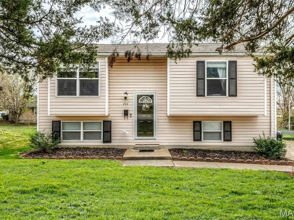 204 Lewis St, Wentzville, MO 63385