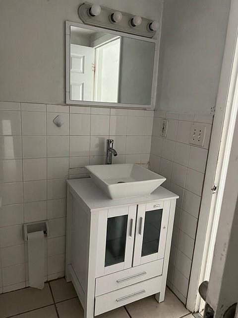 2nd image of 2174 NE 170th St #210