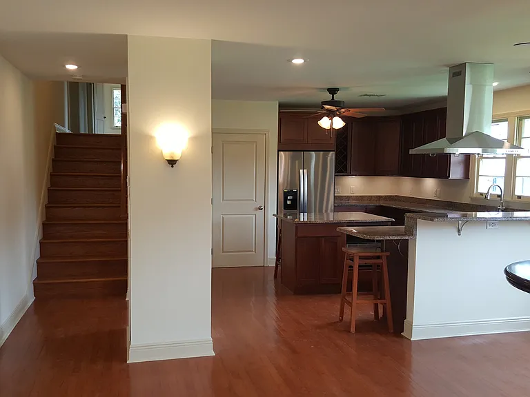 6021 Canal Blvd — Photo 7