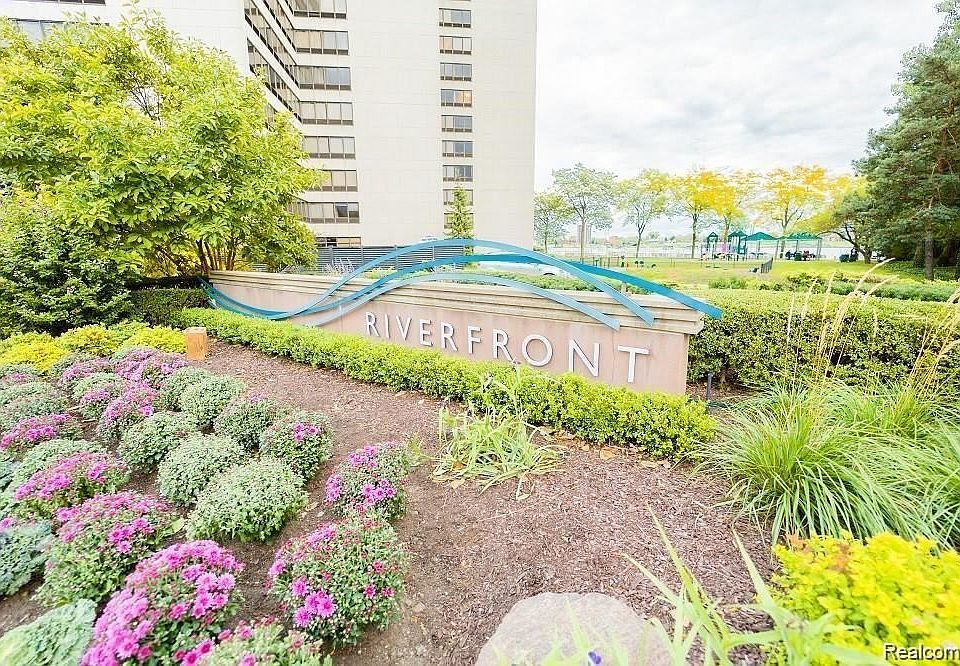 1st image of 1001 W Jefferson Ave #904