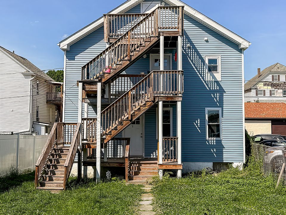 1st image of 305 Willow St #R