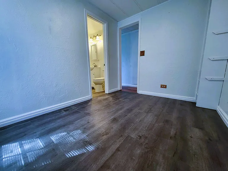 21531 Cherry Hollow Dr — Photo 24