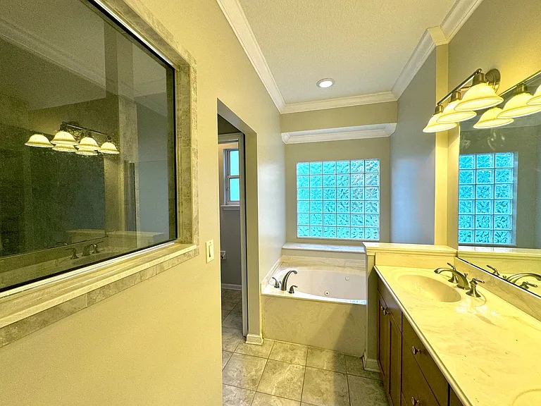 900 Paradise Ln — Photo 22