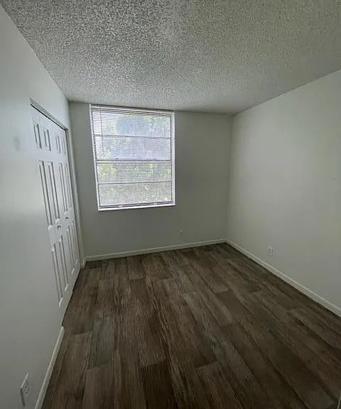 211 Lake Pointe Dr #207 — Photo 4