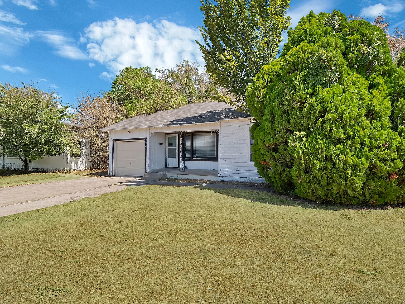 3 bed, 1156 sqft, $1,750 — Photo 1
