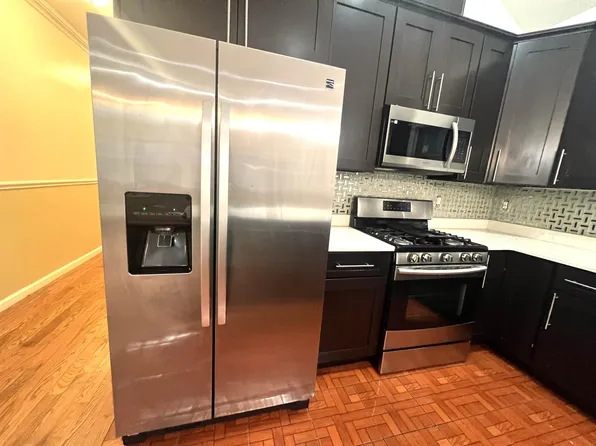 144 Logan Avenue image 2 of 12