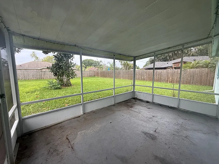 2610 Orange Tree Dr — Photo 21