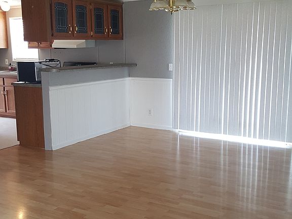 2nd image of 1325 Bridle Dr