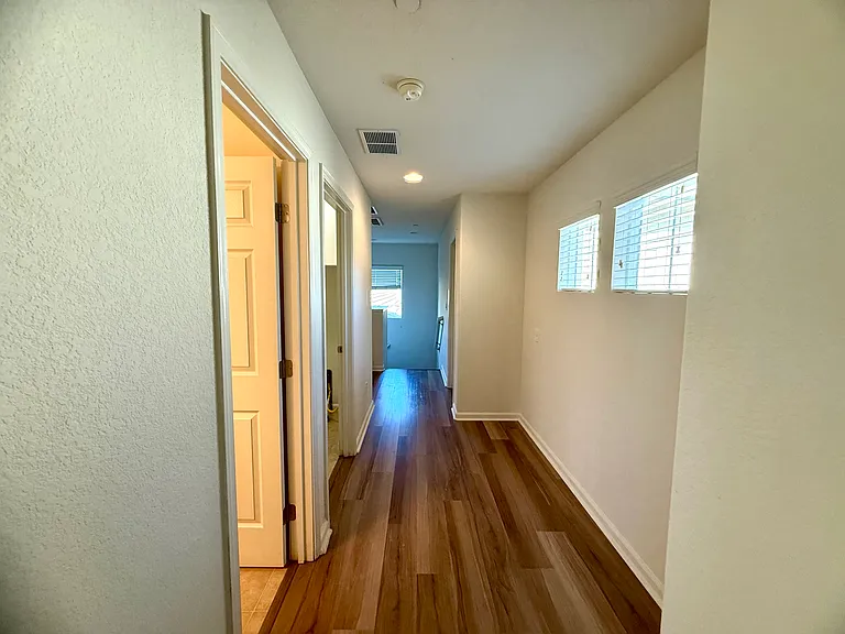 457 Effie Ct — Photo 20