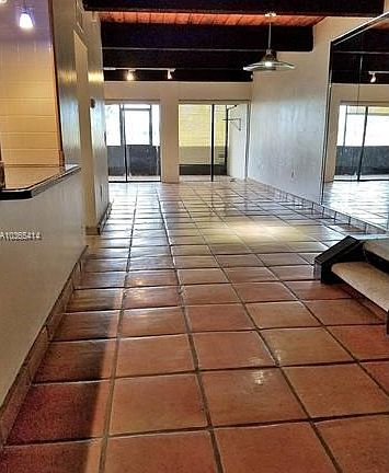 3rd image of 19440 NE 26th Ave APT 53B