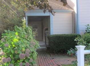 19 Village Green Cir #19, Mashpee, MA 02649