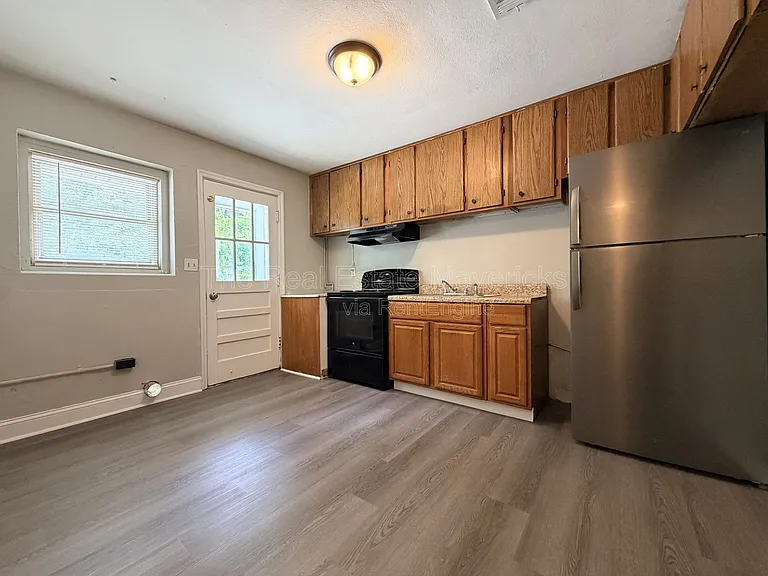 5601 Belaire Dr #D — Photo 5