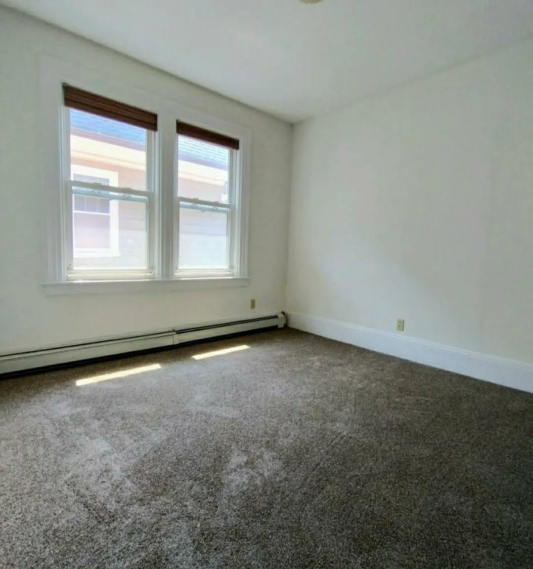 151 Ivy St — Photo 4