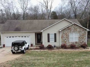 3050 38th Avenue Ln NE, Hickory, NC 28601