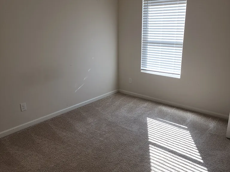 211 Embry Blvd — Photo 14