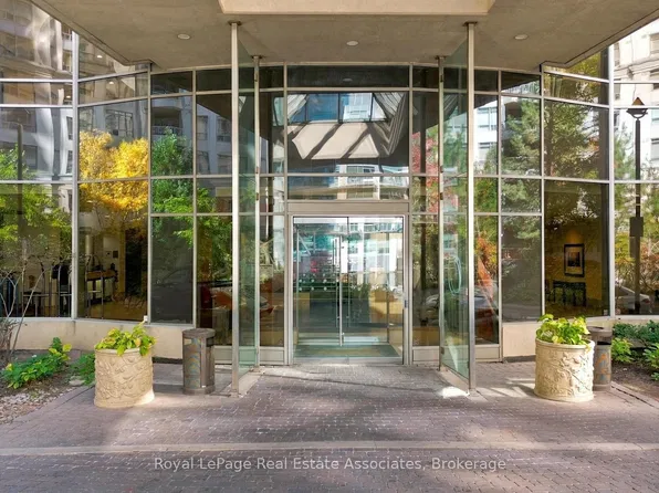3880 Duke Of York Blvd, Mississauga, ON