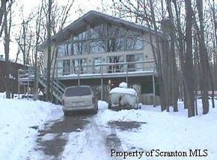 1178 Woodridge Ct, Lake Ariel, PA 18436