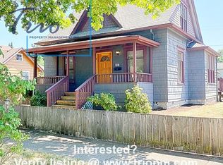 207 D St, Springfield, OR 97477