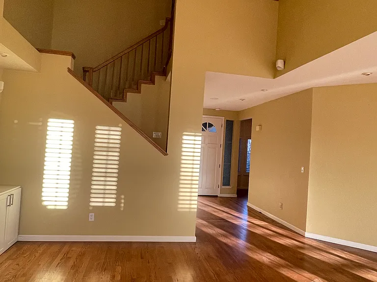 2140 Canyon Lakes Dr — Photo 3