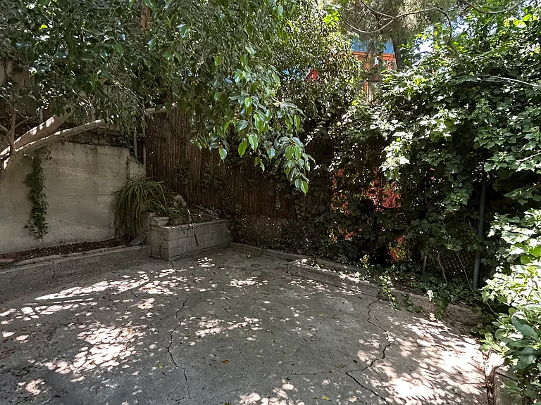 Private lower patio
