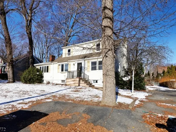39 Packanack Lake Rd, Wayne Twp., NJ 07470