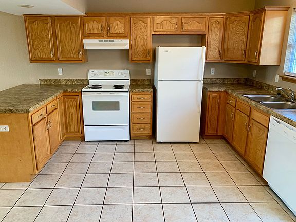 5th image of 5550-5596 N White St #8507A0959