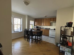 3321 N Lakewood Ave #2, Chicago, IL 60657