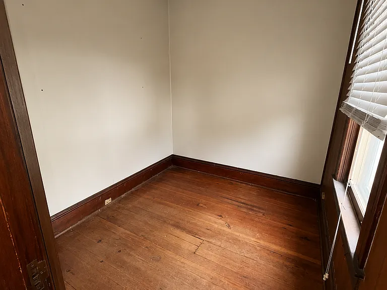 31 Sheridan Ave #2 — Photo 15