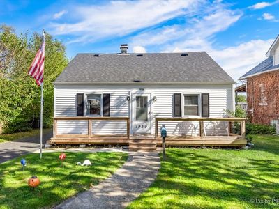1920 N Hickory St, Crest Hill, IL, 60403