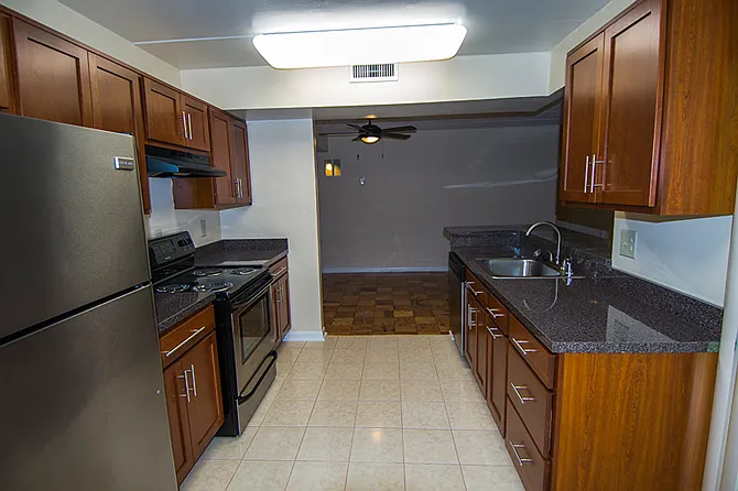 Ashley Apartments — Photo 43