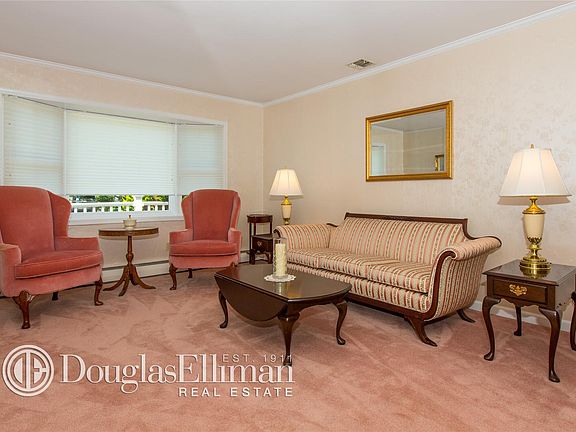 2nd image of 5 Regina Dr