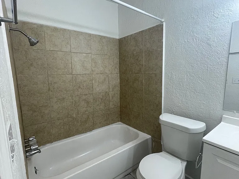 Mirador Apartments — Photo 6