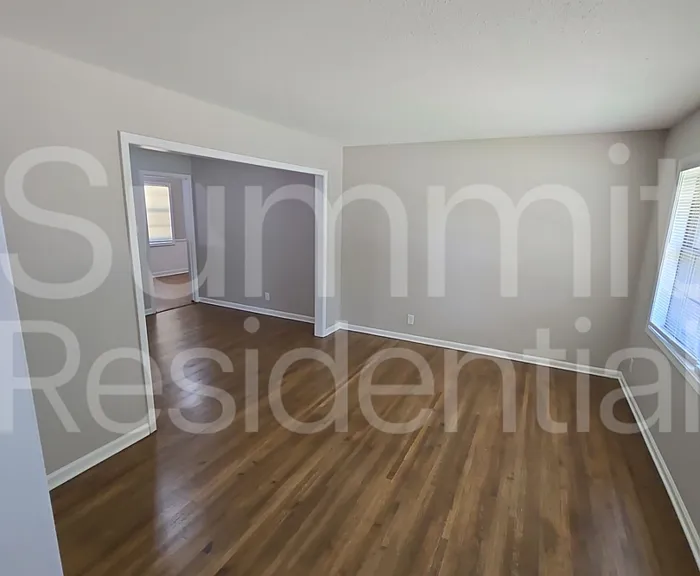 5210 Steuben Dr — Photo 7