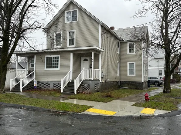 26 Kellogg St, Westfield, MA 01085