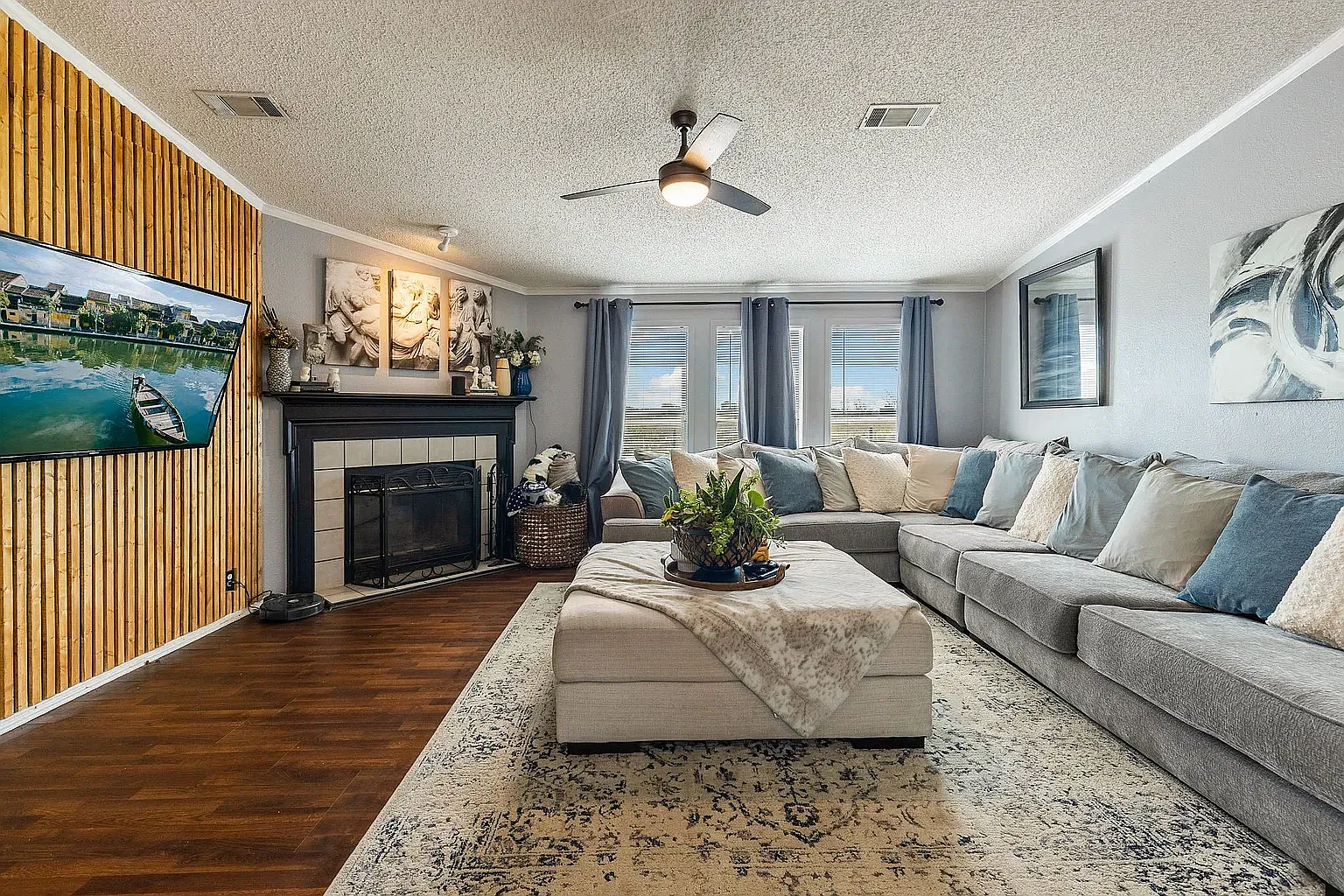 3 bed, 1400 sqft, $1,700 — Photo 3