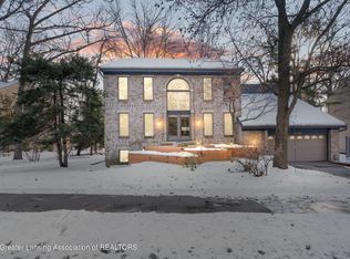 1235 Woodwind Trl, Haslett, MI 48840