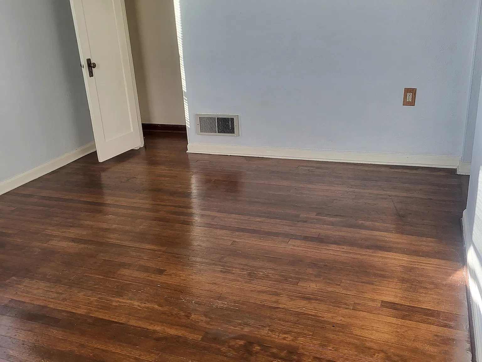 1 bed, 450 sqft, $1,200 — Photo 4