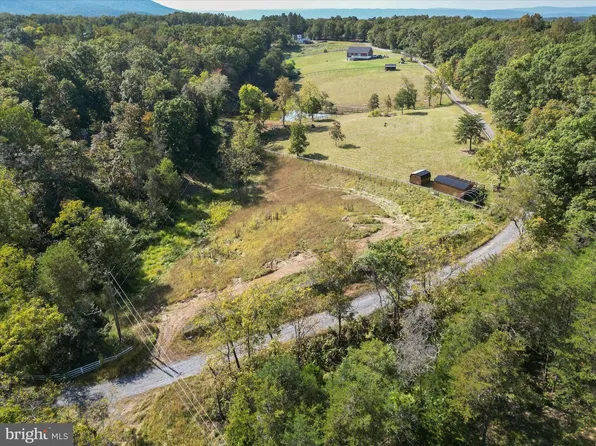 Penny Ann Ln, Strasburg, VA 22657