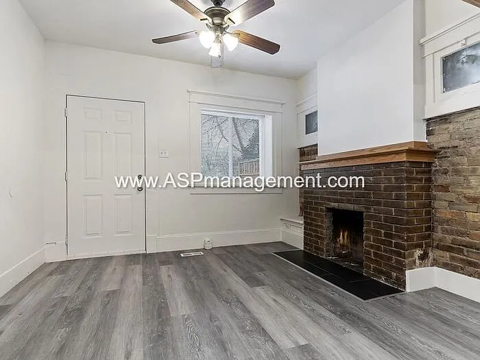 2 bed, 1.0 bath, 1000 sqft, $1,295 — Photo 4