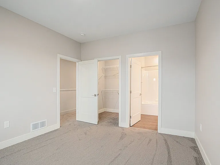 SummitTownhomes_2Bedrooms_Bedroom2_Door