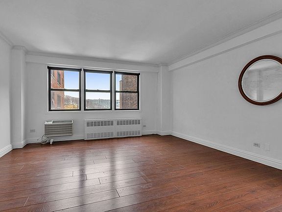 4th image of 579 W 215th St APT 7C